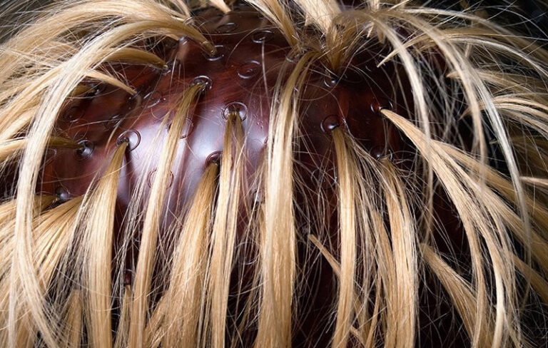 Что делает мелирование с жирными волосами