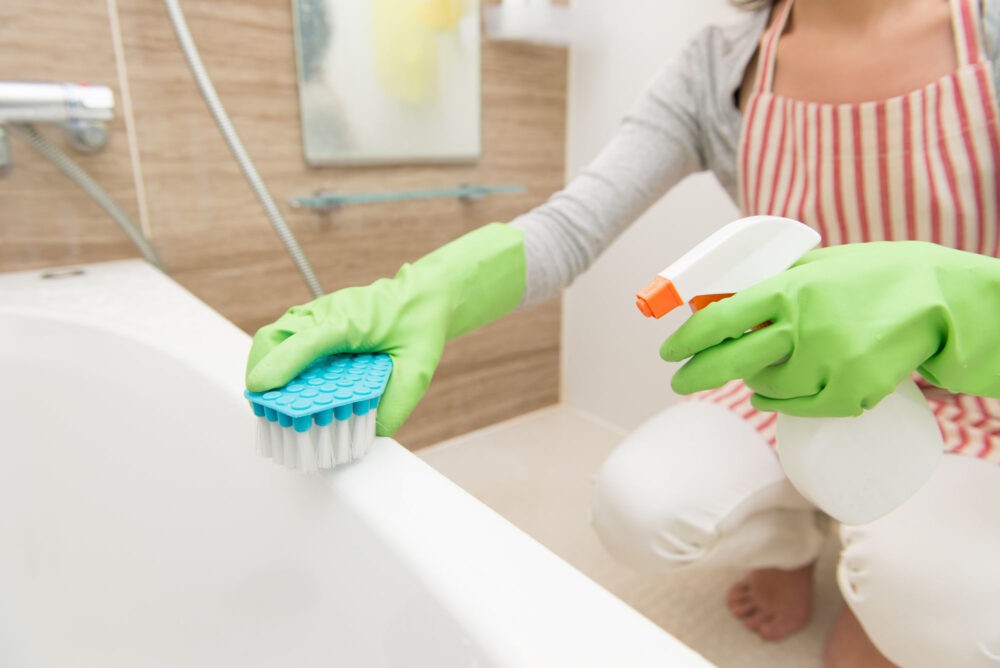 Как избавиться от плесени в ванной комнате: 2 эффективных способа