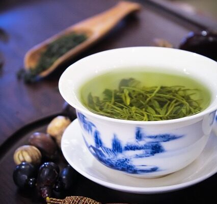 Зелёный чай: полезные свойства для женщин